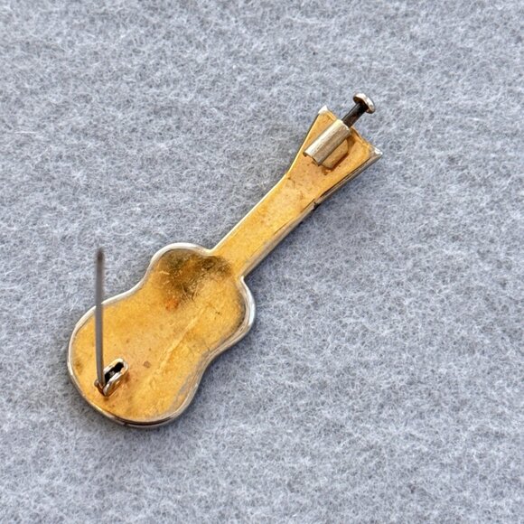 Vintage Damascene Guitar String Instrument Brooch Pin Gold Tone Trumpet Closure - Picture 5 of 7